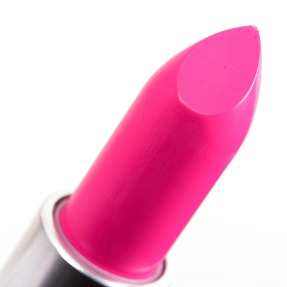 MAC MATTE LIPSTICK LIMITED EDITION - CANDY YUM YUM - Picture 6 of 16